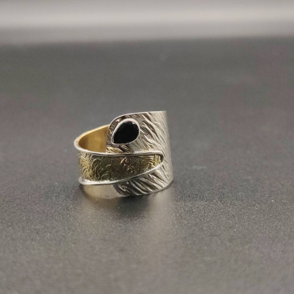 Sterling  Silver Ring with Black Onix💎